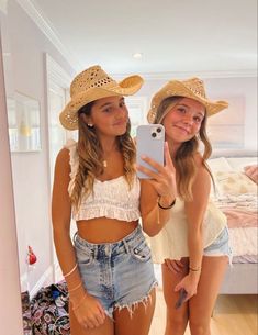 Pose Ideas Instagram, Concert Nails, Outfit Concert, Summer Country