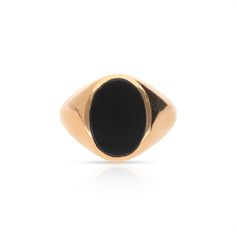 This stylish black onyx signet ring is crafted from solid brass, featuring a unique oxidation finish and a simple yet classic design. An ideal choice for those searching for an eye-catching accessory that is sure to complement any outfit! Diamond Wrap Ring, Onyx Signet Ring, Baguette Necklace, Multi Sapphire, Simple Bracelets, Initial Ring, Opal Bracelet, Eternity Ring Diamond, Diamond Cluster Ring