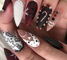 🥧 : Credit 2 Owners ♡︎ Nail Art Noel, Christmas Nails Acrylic, New Year's Nails, Xmas Nails, Christmas Nail Designs, Christmas Nail, Christmas Nail Art, Dope Nails, Cute Acrylic Nails