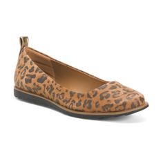 Comfortiva Style: Rohan Leather Comfort Flats Color: Cognac Animal Print Size: Women’s Size 6 Medium Features: Animal Print Pull On Tab Sawtooth Traction Sole Rounded Toe Slide On Leather Upper New In The Box Smoke & Pet Free Home Shipping Daily: Monday - Friday Bundle Your Likes For A Private Offer Please Ask Questions Comfortable Flats, Slide On, Flat Color, Flat Shoes Women, Cognac, Loafer Flats, Black And Brown, Animal Print, Leather Upper