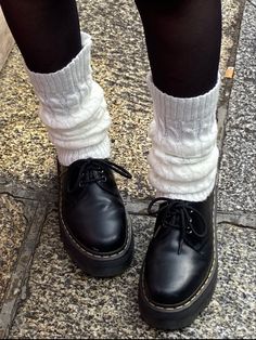 Styling Doc Martens 1461, Leg Warmers Over Doc Martens, Dr Martins Aesthetics, Tights And Docs Outfit, Ruffle Socks With Doc Martens, Autumn Outfits Dr Martens, Docs With Leg Warmers, Leg Warmers And Tights, Dr Martens Leg Warmers