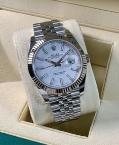 Rolex White Dial, Rolex Datejust White Dial, Rolex Jubilee, Rolex Datejust Men, Board Mood, Lunar Surface, Mens Designer Watches, Timeless Watches, Rolex Watches For Men