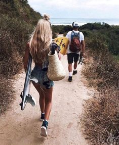 Surfing Aesthetic, Surf Aesthetic, Filmy Vintage, Surf Vibes, Surfer Girl Style, Surf Lifestyle, Surf Trip, Summer Goals