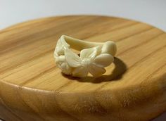 Bone Ring Rose, Stylish Ring, Hand Carved Bone Ring, Jewerly Ring "Flower Rose", Women Ring, Accessory Ring, Bone Ring Dimensions height-1,1 cm=0.4" US size - 18,5 This stylish and unique ring completely hand carved of bone .  It is durable, elegant and modern, it can be a great gift for girls and women. Goddess Of Spring, Jewerly Ring, Bone Ring, Flower Women, Ring Flower, Carved Bone, Ring Hand, Stylish Rings, Flower Rose