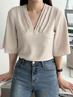 Women Tops Online, Blouse Casual Fashion, Formal Tops, Gaun Fashion, Fashion Tops Blouse, Pretty Blouses, Pleated Blouse, Plus Size Womens Clothing, Cotton Blouse