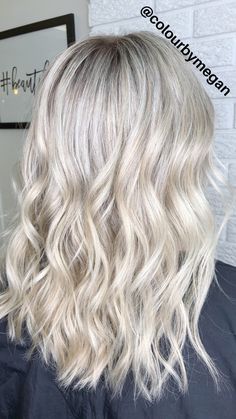 Full Foil Highlights Blonde Short Hair, Full Head Of Blonde Foils, Ash Blonde Full Head Highlights, Full Head Of Foils Blonde, Full Head Blonde Highlights Short Hair, Full Foil Blonde, Full Head Blonde Foils, Full Head Of Blonde Highlights, Full Foil Highlights Blonde