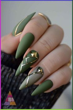 Black And Olive Green Nails, Army Green And Gold Nails, Olive Green Fall Nail Designs, Pedicure Ideas Green, Hunter Green Nails Acrylic, Virgo Inspired Nails, Virgo Nails Designs, Green And Gold Nail Designs, Green Gold Nails