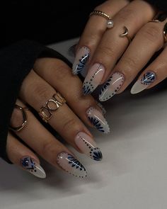 Nail Ideas Cute Design, 2 Design Nails, Nail Art Different On Each Nail, Nail Gel X Designs, Cool Almond Nails Designs, Gel X Inspo Nails, Almond Gel X Nail Designs, Medium Almond Nails Designs, Blue Almond Acrylic Nails