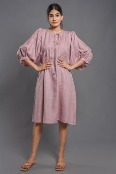 ☀☀ GARMENT DETAILS:- ✽- Knee length Dress 40"  ✽- Detailed with Tie String on Split Neckline  ✽- 3/4 puff Sleeves Length 18" ✽- Side seam pocket ✽- Finished with French seam ✽ Loose Fit Dress ✽ Customization can be done ---------------------------------------------- Why Linen ? Linen feels cool to touch. It is smooth, making the finished fabric lint free and gets softer the more it is washed. Linen is impervious to cloth moths and carpet beetles. Linen is easy to take care, it is resistant to di Flowy Dress With Pockets For Vacation, Billowy A-line Summer Dress, Pink Dress With Pockets For Vacation, Pink Vacation Dress With Pockets, Bohemian Flowy Midi Dress With Gathered Sleeves, Mid-length Beach Dress With Pockets, Flowy Knee-length Boho Sundress, Beach Mid-length Dresses With Pockets, Beach Dress With Pockets, Mid-length