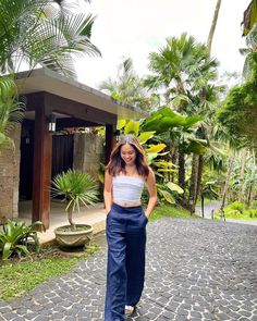 Bella Outfit, Beach Road Trip, Fits Ideas, Pose Idea, Beach Road, Baguio, Quiet Life, Beach Outfits