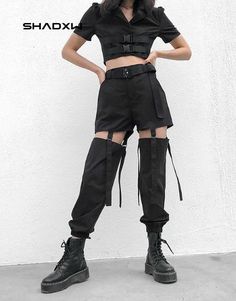 Black cargo pants womens high waisted Womens Black Cargo Pants, High Waist Cargo Pants, Waist Cargo Pants, Techwear Pants, Techwear Outfits, Streetwear Girl, Black Cargo Pants, Rock Punk, Black High Waist