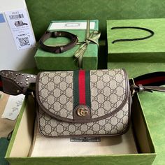 ADC Fashion - GCI Bags - 1110 A+ Excellent Quality; Contact us if you've any questions in your mind. Crossbody Bag Outfit Street Styles, Gucci Crossbody Bag Outfit, Crossbody Bag Outfit, Designers Bags, Re L, Gucci Crossbody Bag, Luxurious Fashion, Gucci Crossbody, Bag Outfit