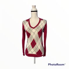 Brand New With Tags Women's Tommy Hilfiger Long Sleeve V-Neck Medium Pink With Gray, White And Bright Pink Argyle Sweater. Size Xs , 100% Pima Cotton. Smoke And Pet Free Environment. Love Discounts Let’s Bundle And Save. Bin9 Trendy Argyle Pattern Tops For Fall, Fitted Preppy Winter Tops, Fitted Argyle Pattern Sweater For Fall, Casual Argyle Pattern Top For Fall, Fitted Argyle Sweater For Fall, Fitted Argyle Pattern Tops For Winter, Preppy V-neck Tops For Fall, Preppy Long Sleeve Fitted Sweater, Preppy Fitted Long Sleeve Sweater