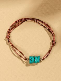 Leather adjustable bracelet with turquoise beads. Leather Bracelet Patterns, Leather Bracelet Tutorial, Leather Cord Jewelry, Bracelet Photo, Coachella Vibes, Bracelet Tutorials, Leather Necklaces, Diy Leather Bracelet, Jewerly Making