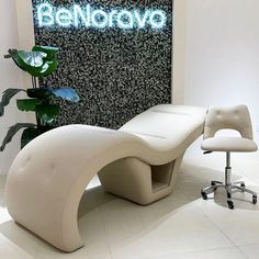 BeNoravo Fashionable S Shape Comfy Beauty Bed Light Brown FF-BNR-FCCHR-NKP286131-BRN Spa Bed, Facial Room, Beauty Therapy Room, Spa Life, Spa Chair, Spa Interior Design, Foot Bath, Spa Interior, Beauty Therapy