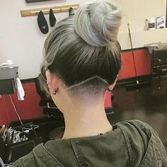 Undercut Ideas, Nape Undercut, Pompadour Hairstyle, Undercut Women, Trendy Hairstyle