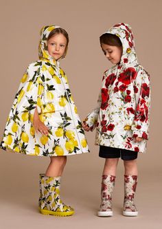 Rain Outfit, Miami Life, Raincoat Kids, Dolce And Gabbana Kids, Kids Couture, Kids Outerwear, Young Fashion, Stylish Kids, Life Magazine