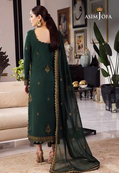 Asim Jofa AJRN-18 Rang-E-Noor Collection Original brand suit fabric and photography lite diffrance in actual print. Unstitched Green Formal Suit, Formal Green Digital Print Set, Formal Green Sets With Digital Print, Green Long Sleeve Suit For Eid, Formal Green Lawn Suit With Printed Motifs, Pakistani Boutique, Pakistani Designer Clothes, Asim Jofa, Pakistani Designers