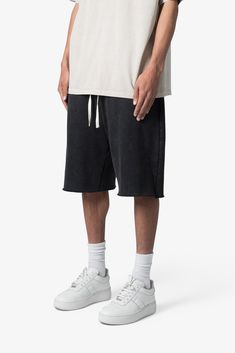 Our Ultra Baggy Sweatshorts are crafted from cotton fleece for unmatched quality and comfort. Featuring a garment-dyed fleece for a luxurious feel and these sweatshorts offer an ultra baggy, yet refined fit. The unique combination of a ultra baggy fit and contrast drawcord brings a modern twist to your every day wardrobe. details Style: Ultra Baggy Fit Style: Contrast Drawcord Composition: 100% cotton Model Info: 6’1, 140 lbs, wearing a size medium Urban Cotton Sweats For Loungewear, Cotton Knee-length Shorts For Streetwear, Cotton Bermuda Shorts For Streetwear, Casual Cotton Athletic Shorts With Relaxed Fit, Casual Relaxed Fit Cotton Athletic Shorts, Urban Cotton Shorts For Streetwear, Black Washed Cotton Shorts, Black Cotton Comfy Sweats, Comfy Black Cotton Sweats