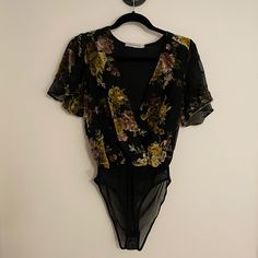 V Neck (With Snap At Chest) Flounce Sleeve Body Suit. Fits True To Size (Size Small/Size 4) The Flowers Are Velvet And Slightly Metallic. The Black Fabric Is A Crepe, It Gives A Cool Effect With The Matte Black Base And Metallic Flowers Can Be Worn More Open (Deep V Neck) Or Snapped For A Higher Neckline Never Worn, No Tags Fitted V-neck Floral Print Bodysuit, Vanity Room, Floral Bodysuit, Cami Bodysuit, Room Black, Striped Bodysuit, Satin Cami, Astr The Label, Flounce Sleeve