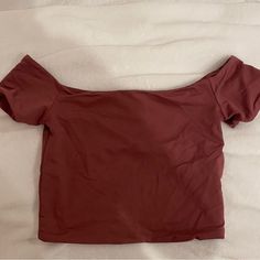 Never Worn! Best Fits Sizes Xs And S. Nwot. Stretchy And Comfortable Material. So Cute For Going Out. Can Be Worn On The Shoulders As Well. Red Stretch Zara Tops, Red Stretch Tops By Zara, Zara Red Top For Beach, Zara Red Beach Top, Shoulder Crop Top, Zara Tops, So Cute, Off The Shoulder, Going Out