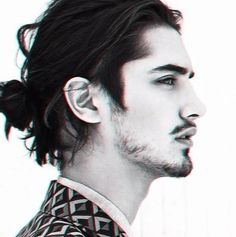 The Man Bun Haircuts Popular, Man Bun Styles, Hairstyle Mens, Fade Men, Male Hairstyles, Man Bun Hairstyles, Men Hairstyle