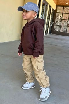 Available In Olive And Taupe. Cargo Joggers 6 Pocket Elastic Back Waistband 92% Cotton 8% Rayon Imported | Mini Game Strong Cargo Jogger Pant in Taupe size 7 by Fashion Nova Boy Cargo Pants Outfit, Boys Styles Fashion, Boys Cargo Pants Outfits, Kid Outfits Boys, Cute Outfits For Boys, Baby Boy Streetwear, Little Boy Style Outfits, Cute Toddler Outfits Boys, Little Kid Outfits