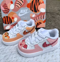 Piglet and Tigger hand painted custom air force!  Perfect for baby showers or birthdays! Custom Baby Shoes, Nike Shoes Women Fashion, Custom Sneakers Diy, Baby Routine, Custom Shoes Diy, Preppy Shoes, Cute Nike Shoes, Cute Nikes