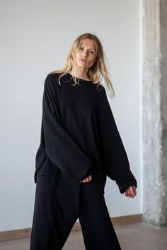 Oversized Lightweight Sweater Loose Sweater Oversize Jumper - Etsy Lithuania Loose Fit Sweater, Slouchy Sweater, Oversized Jumper, Sweater Oversize, Beautiful Sweater, Pullover Sweater Women, Loose Sweater, Lightweight Sweater, Knitted Jumper