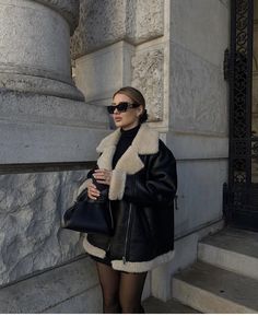 Polar Jacket, Coat With Scarf, Thick Jacket, Winter Fashion Outfits Casual, Cold Outfits, 2023 Autumn, Shearling Coat, Parka Coat, 가을 패션