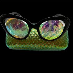 H0les Prism Glasses With Case. High-Quality Prismatic Eyewear That Gives You Kaleidoscopic Vision Kaleidoscope Jewelry, Kaleidoscope Eyes, Coach Eyeglasses, Valentino Sunglasses, Quay Australia Sunglasses, Rainbow Bow, Plastic Glasses, Cat Eye Sunglasses Women, Fendi Sunglasses