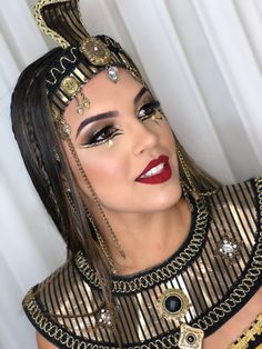 Egyptian Diy Costume, Egyptian Eyeliner, Egyptian Make Up, Egypt Makeup, Cleopatra Makeup, Make Up Halloween, Look Halloween, Egyptian Makeup, Creepy Halloween Makeup