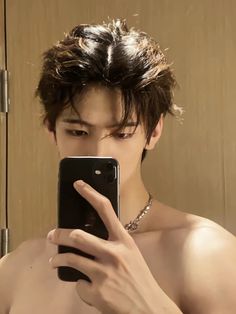 Undercut Haircuts Men, Hair Pushed Back Men, Anime Haircut Men, Asian Hair Styles Men, Japanese Boy Hairstyle, Anime Hairstyles Men, Japanese Hairstyle Men, Douyin Men, Japanese Men Hairstyle