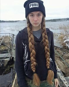 Nordic Braids, Full Bangs Long Hair, Emo Shag, Bob Black Women, Fluffy Bob, 2024 Hair Trends For Women, Extreme Haircut, 2024 Hair Trends, Bob Black