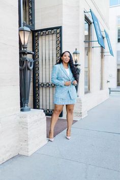 Loft look for spring! Blazer, tweed skirt, sweater #LTKSeasonal#LTKstyletip#LTKfit Khaki Jeans Outfit, Green Leather Jacket Outfit, Yellow Cardigan Outfits, Tweed Skirt Suit, Blazer Tweed, British Clothing, Skirt Sweater, Spring Blazer, Tweed Set