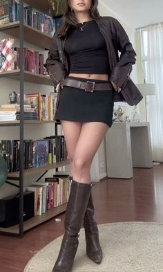 Leather Jacket Fits Aesthetic, Leather Jacket And Boots Outfit, Pub Outfit Night Casual, Traje Cowgirl, Downtown Outfits, Cowgirl Outfits