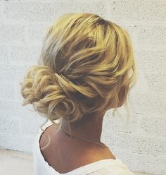 Loose Messy Curly Bun Fine Hair Updo, Messy Curly Bun, Curly Bun Hairstyles, Curly Updo, Up Dos