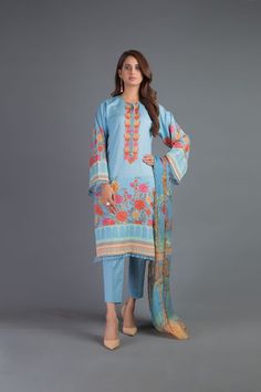 Bareeze Printed Pr876 Blue Collection 2021 Simple College Outfits, Cotton Suit Designs, Suits For Wedding, Pakistani Designer Suits, Gul Ahmed, Ladies Clothing, Lawn Suits, Pakistani Designers, Shalwar Kameez