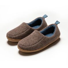 Olivia Mark - Ke De Yuan Winter Home Wooden Anti-slip Plush Warm Cotton Slippers Cotton Slippers, Winter Home, Home Indoor, Warm Slippers, Wooden Floor, Winter House, Wooden Flooring, Olivia Mark, Low Cut