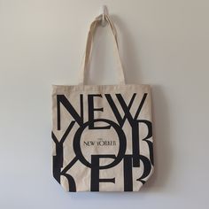 New Yorker Magazine Canvas Tote This Great Little Lightweight Tote Is Perfect For All Your Daily Needs, Packable, Fashionable, Trendy, And Simple. Never Used. Cotton Tote Bags Design, Cool Tote Bag Design, New Yorker Tote Bag, Bag Ads, New Yorker Tote, Fun Tote Bags, 19th Bday, Canvas Tote Bag Aesthetic, Fit Moms