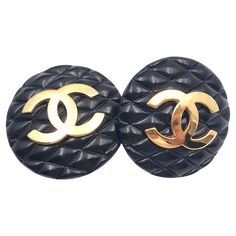 Chanel Rare Classic Black Quilted Gold CC Large Clip on Earrings as seen on Ashlee Simpson * Marked 29 * Made in France *Comes with the original box and tag *As seen on Ashlee Simpson -It is approximately 1.5" x 1.5". -Very rare and classic -This style comes in 2 sizes. This piece is the large one. -In a very good vintage condition. There is a hairline scratch on one of the CCs. 3229-46650 1980s Chanel, Chanel Stud Earrings, Ashlee Simpson, Black Tears, Chanel Vintage, Chanel Jewelry, Black Quilt, Accessories Jewelry Earrings, Chanel Black