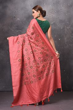 Radiate ethnic elegance on festive occasions in this pink printed patola saree. It comes with a matching blouse piece. Shop handloom sarees in USA from Pure Elegance. Disclaimer: The shown stitched blouse on the model is for display purpose only. The saree comes with a matching blouse piece and finished with fall and piko. Patola Saree, Pure Elegance, Fashion Journals, Traditional Fabric, Handloom Saree, Indian Sarees, Sarees Online, Blouse Dress, Blouse Piece