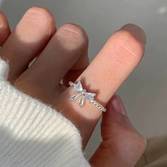 📌 Please Note: When adjusting the ring, please squeeze or expand the ring body slowly and gently. 💎 Materials: 18k White Gold Plated over Solid Sterling Silver Body - Hypoallergenic and Tarnish-Free Cubic Zirconia 📐 Size: Adjustable Open Design - Size 5+ Silver Bodies, Glassine Bags, Bow Ring, Open Design, Green Item, 18th Birthday, Jewelry Pouch, Jewelry Gift Box, Gold Plated Jewelry