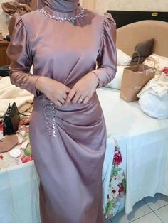 Satin Dress Hijab, Dress Wisuda, Model Payet, Dress Satin, Model Dress, Satin Dresses