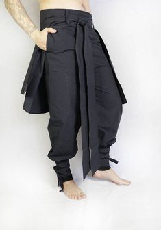 Oversized Techwear Pants With Pockets, Oversized Winter Cotton Cargo Pants, Baggy Cotton Cargo Pants For Winter, Baggy Cotton Winter Cargo Pants, Winter Baggy Cotton Cargo Pants, Oversized Cotton Cargo Pants For Fall, Cotton Harem Pants For Winter, Solid Cotton Harem Pants For Fall, Oversized Cotton Harem Pants Ankle-length