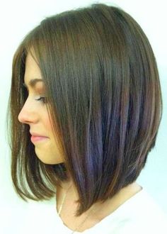 Go A-line - Hip 'Mom' Haircuts You'll Totally Rock - Photos Back Of Bob Haircut, Long Angled Bob Hairstyles, Bob Lung, Hairstyles Images, Hair Pics, Angled Bob Hairstyles, Square Face Hairstyles, Medium Bob Hairstyles, Long Bob Haircuts