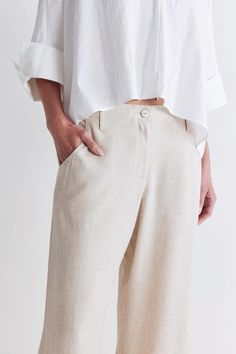 Embodying relaxed sophistication, these breezy bottoms offer a comfortable fit and a laid-back vibe, ideal for effortless style on warm days. Perfect for pairing with a shirt or dressing up with a blouse for some versatile, chic looks. Relaxed fit Side pockets Elasticized waist with button closure Tapered length Effortless Style, Latest Fashion, Fashion Forward, Comfort Fit, A Line, Dress Up, Relaxed Fit, Pants, Trousers