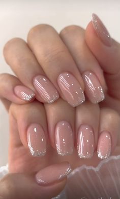 Nice Glitter Nails, Classic Professional Nails, Kutek Disney, New Years Eve Nails, Valentine Nails, Casual Nails, School Nails, White Nail, New Year's Nails