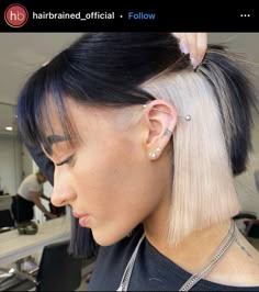 Short Hairstyles With Color, Hairstyles With Color, Thick Hairstyle, Stacked Hairstyles, Best Short Hairstyles, Messy Bob, Curly Hair Care Routine, Side Bangs Hairstyles