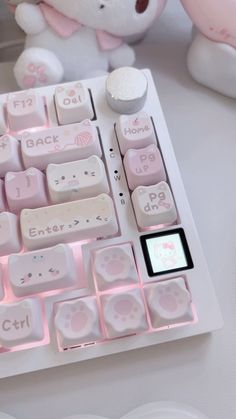 Desk Aesthetic Ideas, Hello Kitty Keyboard, Sanrio Keyboard, Cute Desk Mat, Cat Keyboard, Pink Keyboard, Kawaii Games, Soft Pink Theme, Video Game Room Design